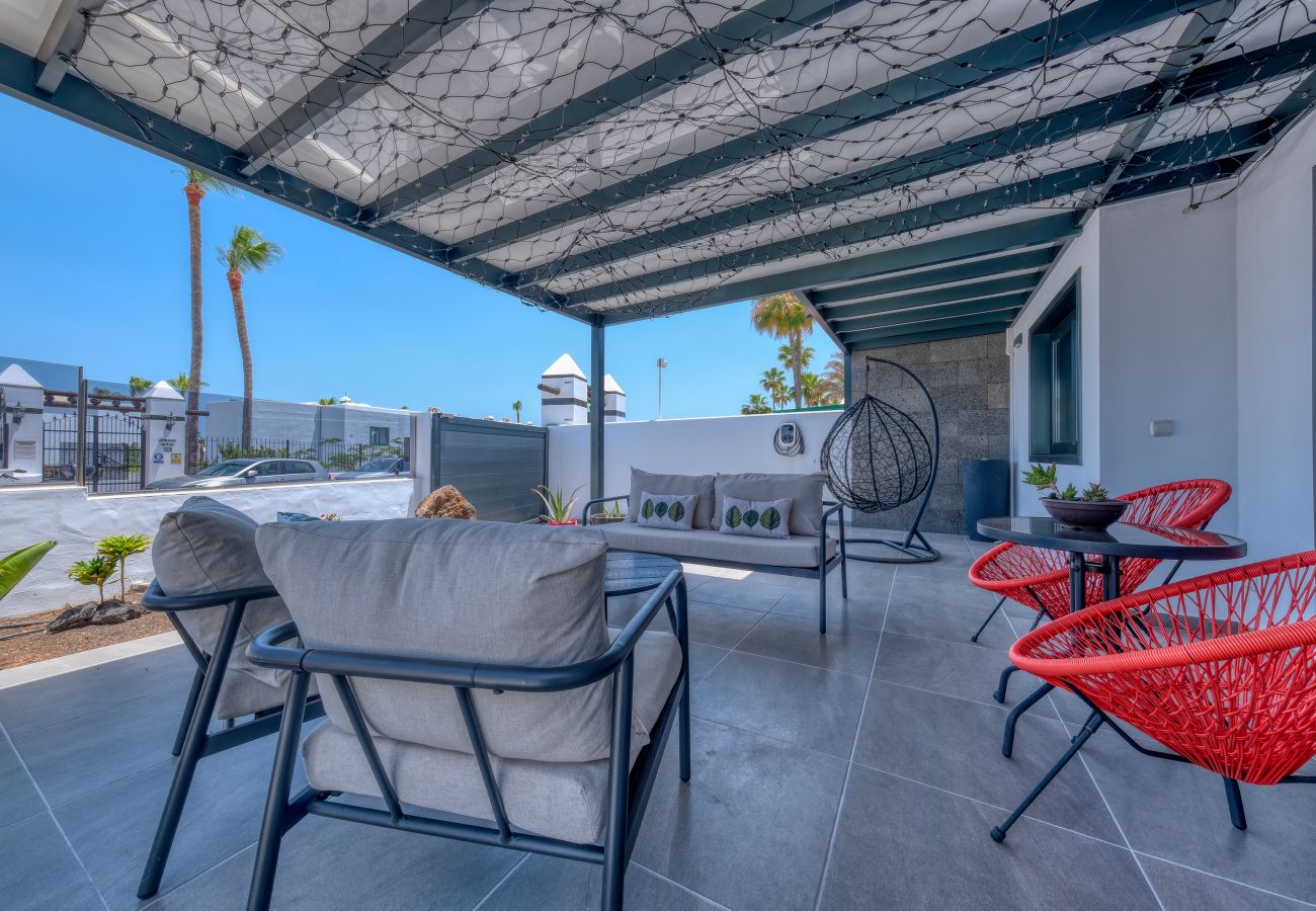 House in Puerto del Carmen - Casa Eva - Private Pool, BBQ & Free Parking By Lanzarote Vacation Homes House in Puerto del Carmen - Casa Eva - Private Pool, BBQ & Free Parking By Lanzarote Vacation Homes
