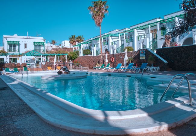  in Puerto del Carmen - Eva Vacation Home Pool & Relax - Very close to the beach 