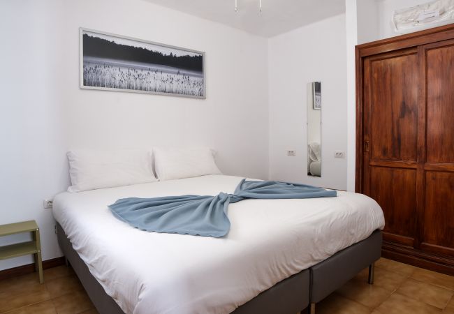 House in Puerto del Carmen - Sea Waves Lanzarote - Large terrace, community pool, WiFi with fiber House in Puerto del Carmen - Sea Waves Lanzarote - Large terrace, community pool, WiFi with fiber