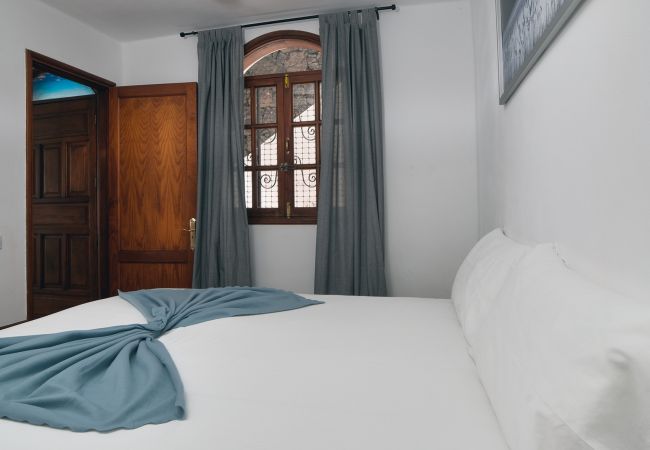 House in Puerto del Carmen - Sea Waves Lanzarote - Large terrace, community pool, WiFi with fiber House in Puerto del Carmen - Sea Waves Lanzarote - Large terrace, community pool, WiFi with fiber