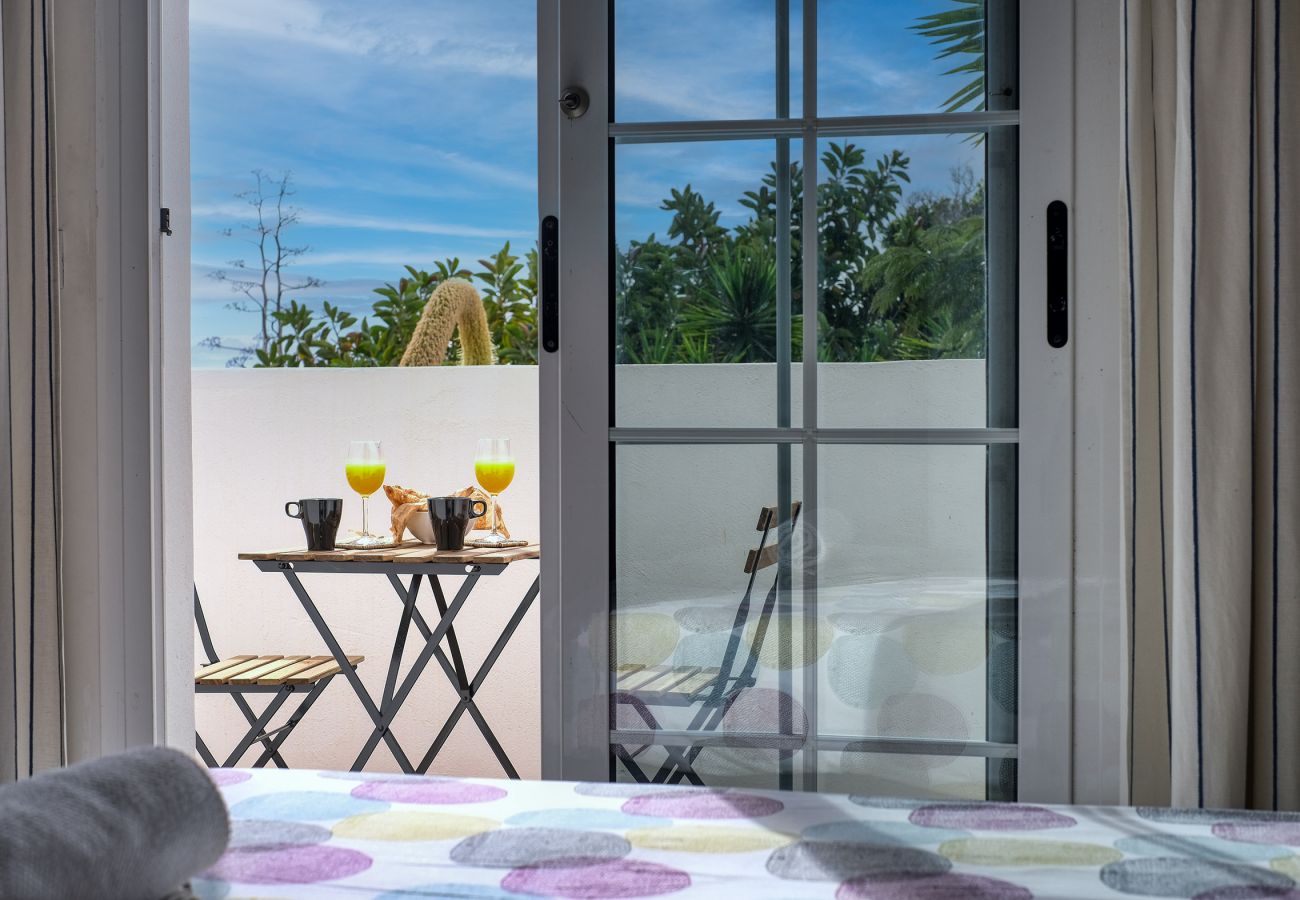 House in Tías - Casa Paraíso - Jacuzzi, Air-con and BBQ By LVH