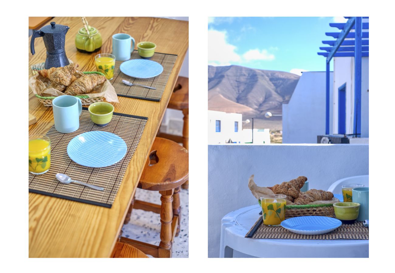 House in  Famara - Casa Hespi - View to Famara Beach By LVH