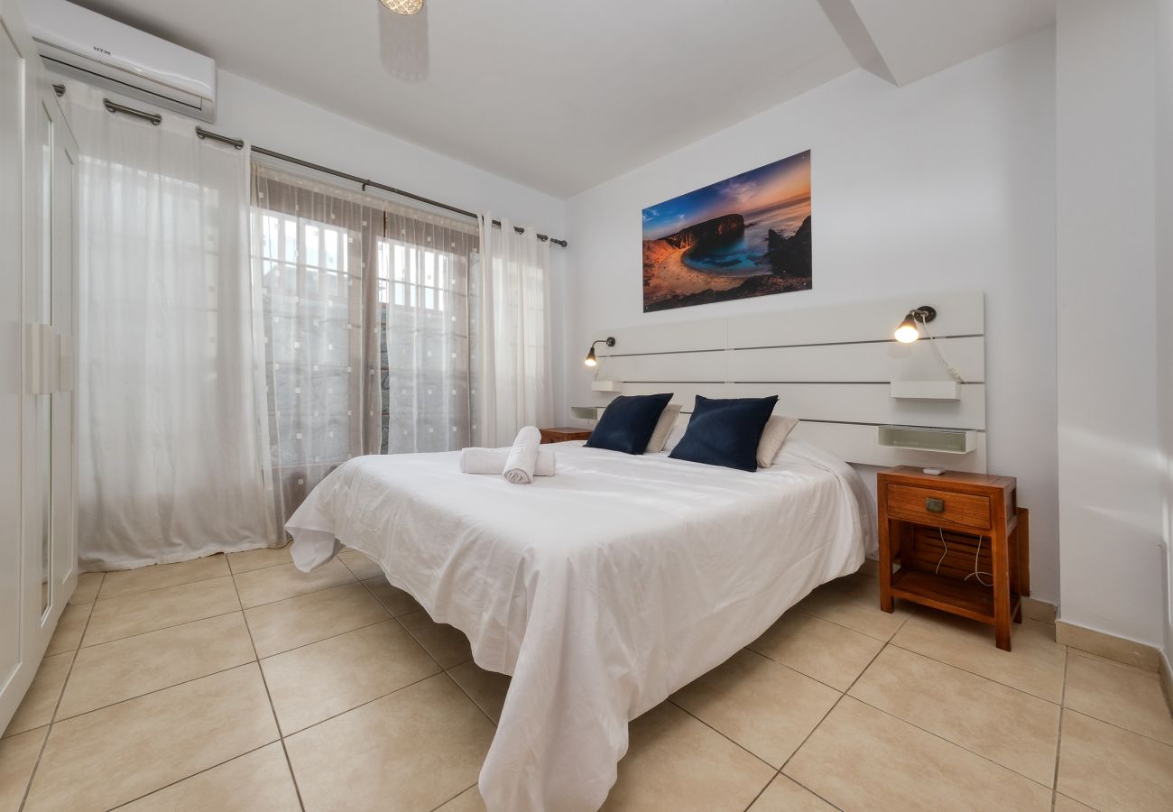 Villa in Playa Blanca - Villa Flavia - Private Pool, Jacuzzi, BBQ and Game Room By Lanzarote Vacation Home