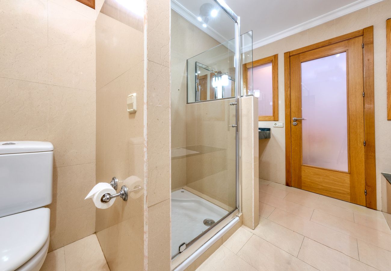 Villa in Playa Blanca - Villa Flavia - Private Pool, Jacuzzi, BBQ and Game Room By Lanzarote Vacation Home