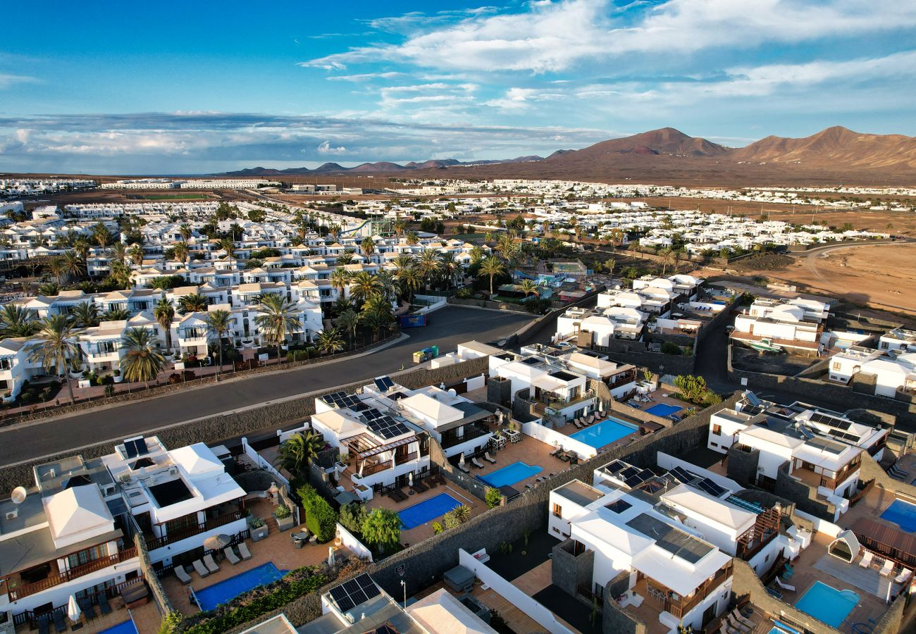 Villa in Playa Blanca - Villa Flavia - Private Pool, Jacuzzi, BBQ and Game Room By Lanzarote Vacation Home
