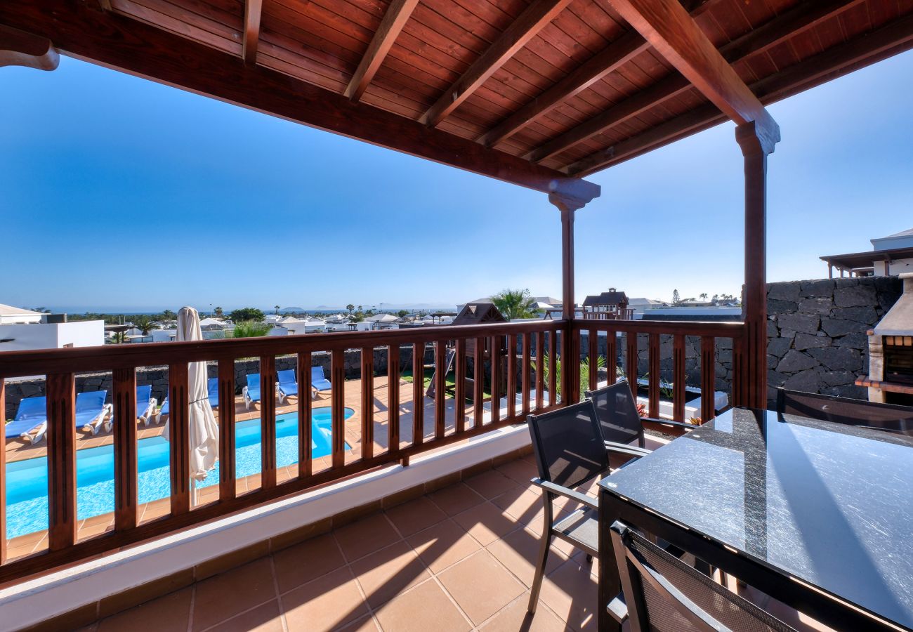 Villa in Playa Blanca - Villa Flavia - Private Pool, Jacuzzi, BBQ and Game Room By Lanzarote Vacation Home