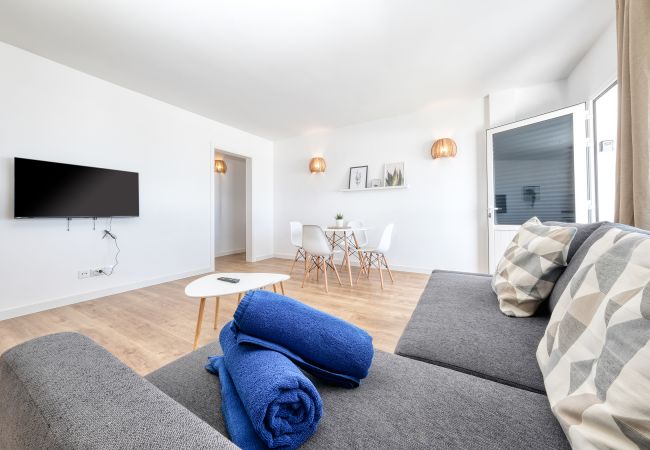 House in Puerto del Carmen - Dream Island - fast WiFi, terrace, 500m from the beach House in Puerto del Carmen - Dream Island - fast WiFi, terrace, 500m from the beach