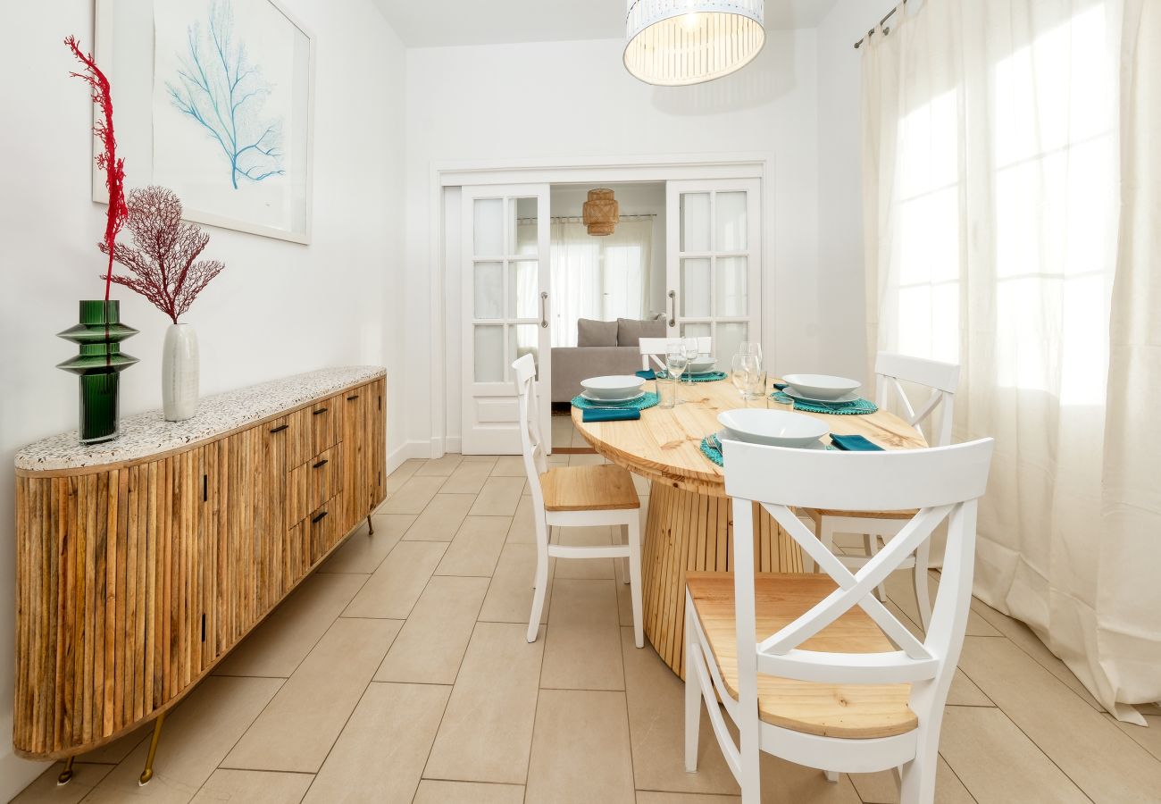 Villa in Puerto Calero - Villa Mar Azul Puerto Calero - Private Pool and BBQ By Lanzarote Vacation Homes