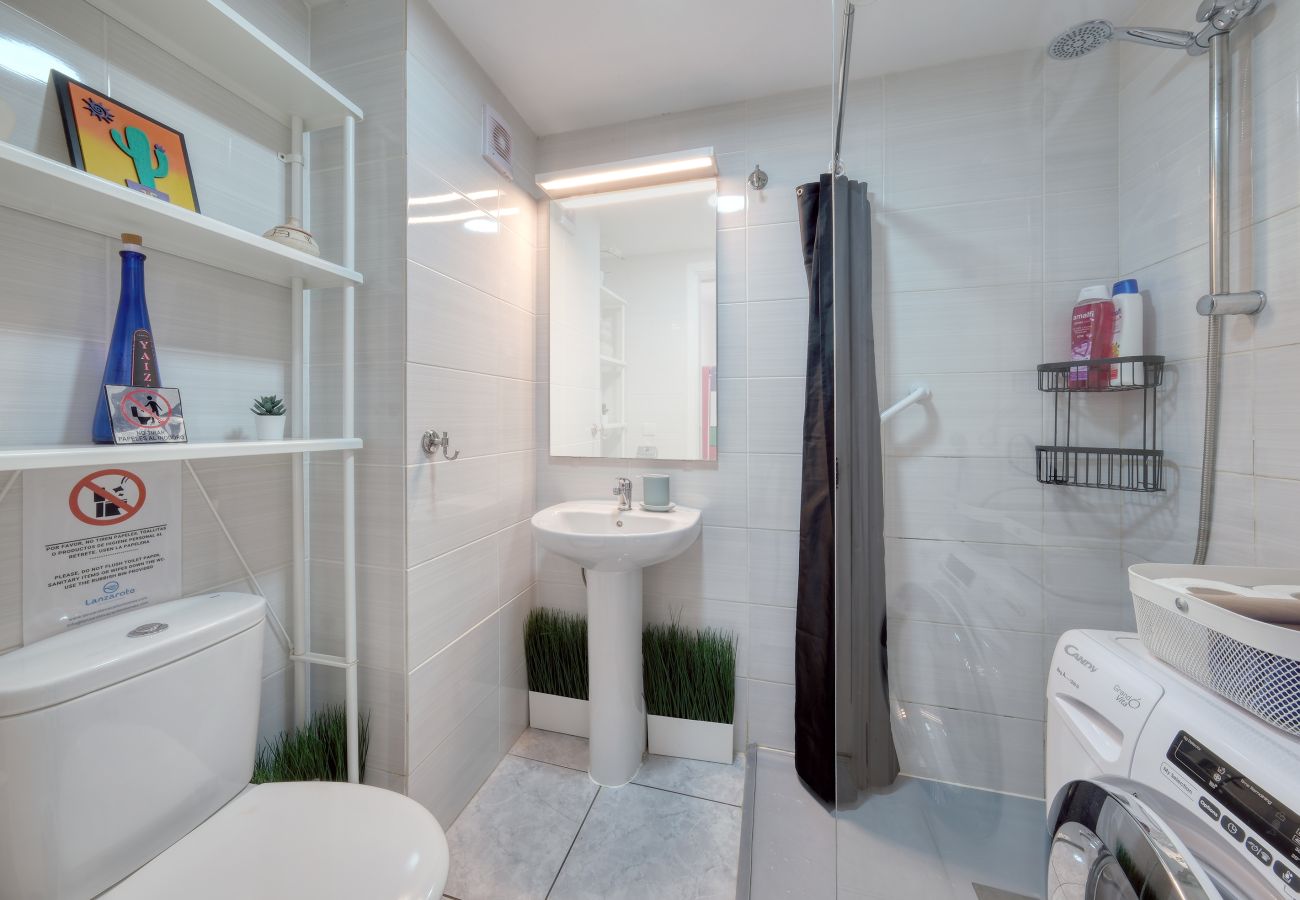 Studio in Puerto del Carmen - Suite Infinity Ocean - Pool and Sea view By LVH