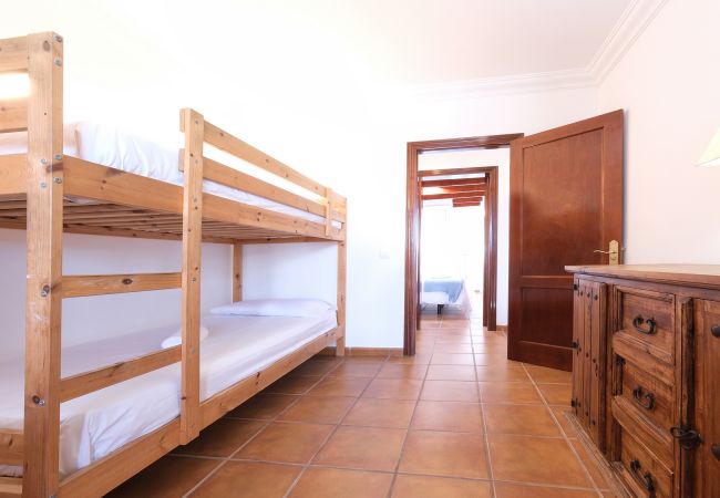 Villa in Playa Blanca - Villa Aurelia - Pool, Jacuzzi, BBQ and Ping-Pong By Lanzarote Vacation Homes Villa in Playa Blanca - Villa Aurelia - Pool, Jacuzzi, BBQ and Ping-Pong By Lanzarote Vacation Homes