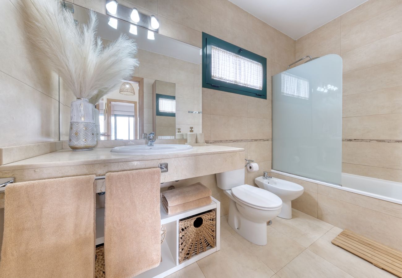 House in Costa Teguise - Costa Esmeralda - Pool and Relax By LVH