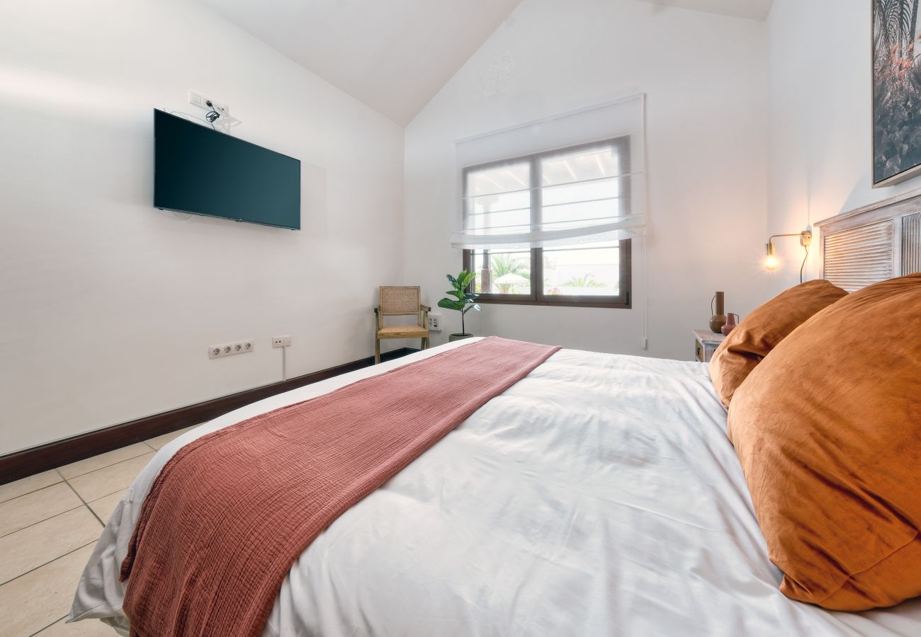 House in Puerto Calero - Casa Guayre - Pool, BBQ, AACC and Ping-Pong By LVH