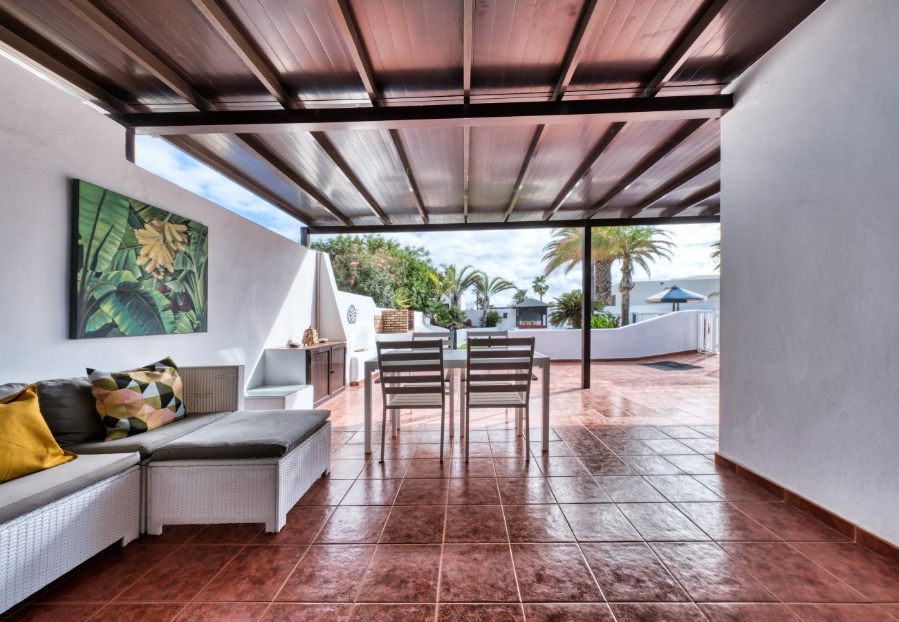 Villa in Playa Blanca - Villa Picasso - Private Pool, BBQ and Air-Con By Lanzarote Vacation Homes Villa in Playa Blanca - Villa Picasso - Private Pool, BBQ and Air-Con By Lanzarote Vacation Homes