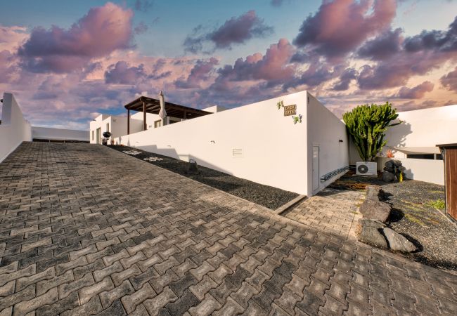 House in Playa Blanca - Casa Iria - Private pool and BBQ By Lanzarote Vacation Homes House in Playa Blanca - Casa Iria - Private pool and BBQ By Lanzarote Vacation Homes
