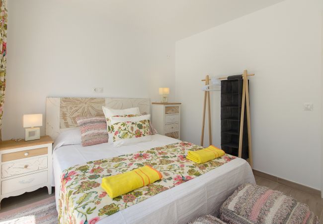 House in Puerto del Carmen - Purple Volcano -200 m from the beach-swimming pool, sauna, gym at Fariones Sport Center House in Puerto del Carmen - Purple Volcano -200 m from the beach-swimming pool, sauna, gym at Fariones Sport Center