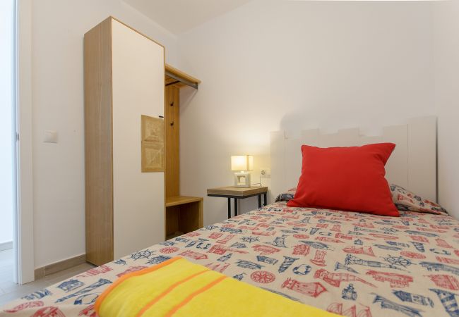 House in Puerto del Carmen - Purple Volcano -200 m from the beach-swimming pool, sauna, gym at Fariones Sport Center House in Puerto del Carmen - Purple Volcano -200 m from the beach-swimming pool, sauna, gym at Fariones Sport Center