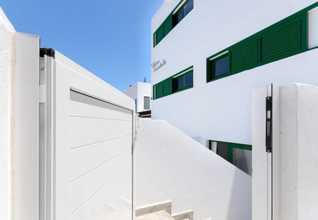 House in Puerto del Carmen - Purple Volcano -200 m from the beach-swimming pool, sauna, gym at Fariones Sport Center House in Puerto del Carmen - Purple Volcano -200 m from the beach-swimming pool, sauna, gym at Fariones Sport Center
