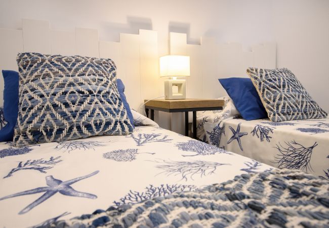 House in Puerto del Carmen - White Volcano -200 m from the beach-access to the fariones sports centre included (swimming pool, sauna, gym) House in Puerto del Carmen - White Volcano -200 m from the beach-access to the fariones sports centre included (swimming pool, sauna, gym)
