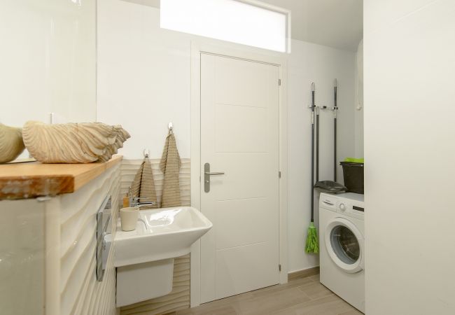 House in Puerto del Carmen - Green Volcano -200 m from the beach-access to the fariones sports centre included (swimming pool, sauna, gym) House in Puerto del Carmen - Green Volcano -200 m from the beach-access to the fariones sports centre included (swimming pool, sauna, gym)