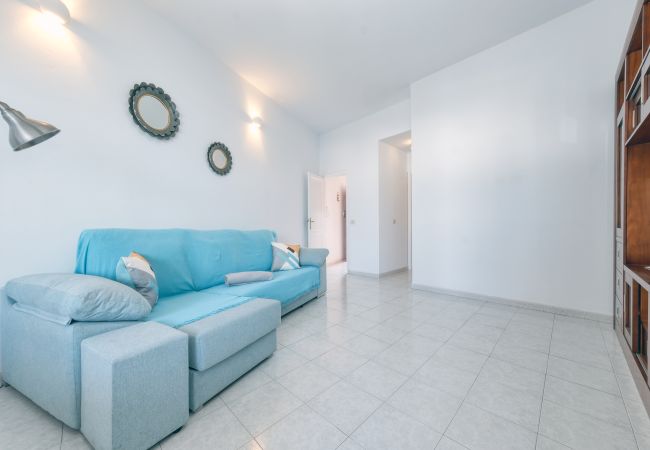House in Puerto del Carmen - Casa el Varadero - Access Pool and Sport Center and Air-Con House in Puerto del Carmen - Casa el Varadero - Access Pool and Sport Center and Air-Con