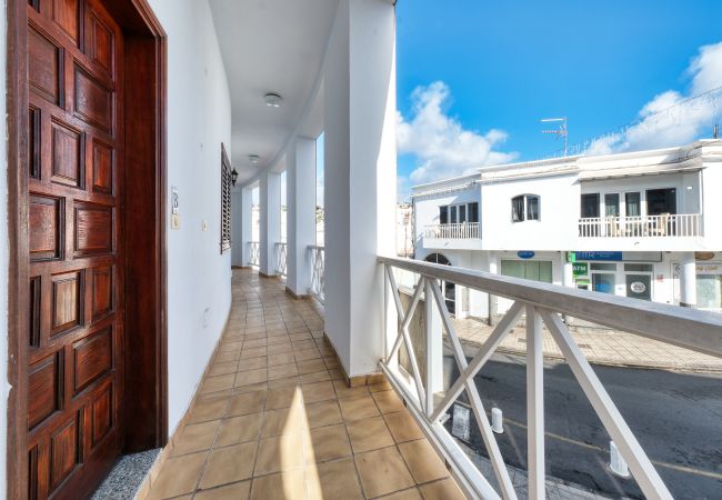 House in Puerto del Carmen - Casa el Varadero - Access Pool and Sport Center and Air-Con House in Puerto del Carmen - Casa el Varadero - Access Pool and Sport Center and Air-Con