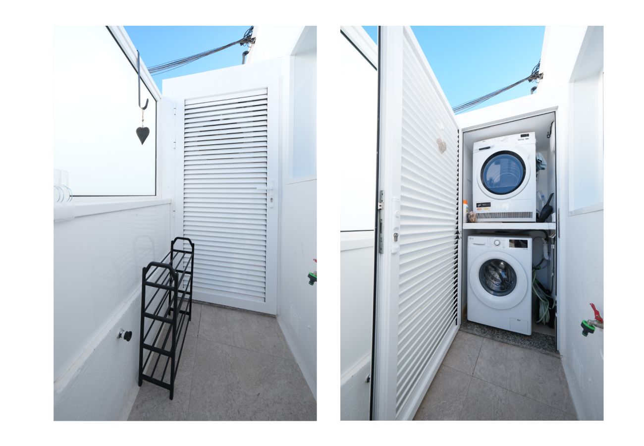 House in Puerto del Carmen - la Joya Suites - 150M from the beach By LVH