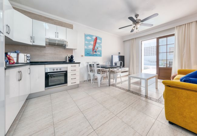 House in Puerto del Carmen - Casa Appia 300m from the beach, heated pool House in Puerto del Carmen - Casa Appia 300m from the beach, heated pool