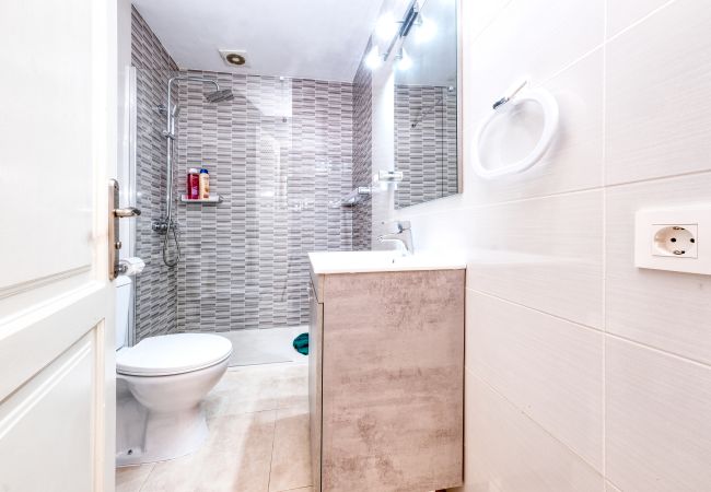 House in Puerto del Carmen - Casa Appia 300m from the beach, heated pool House in Puerto del Carmen - Casa Appia 300m from the beach, heated pool