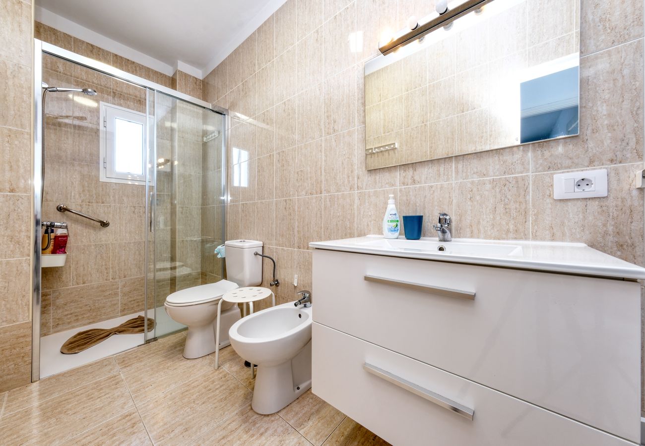 House in Puerto del Carmen - Casa Ramé - Beachfront with AACC By LVH