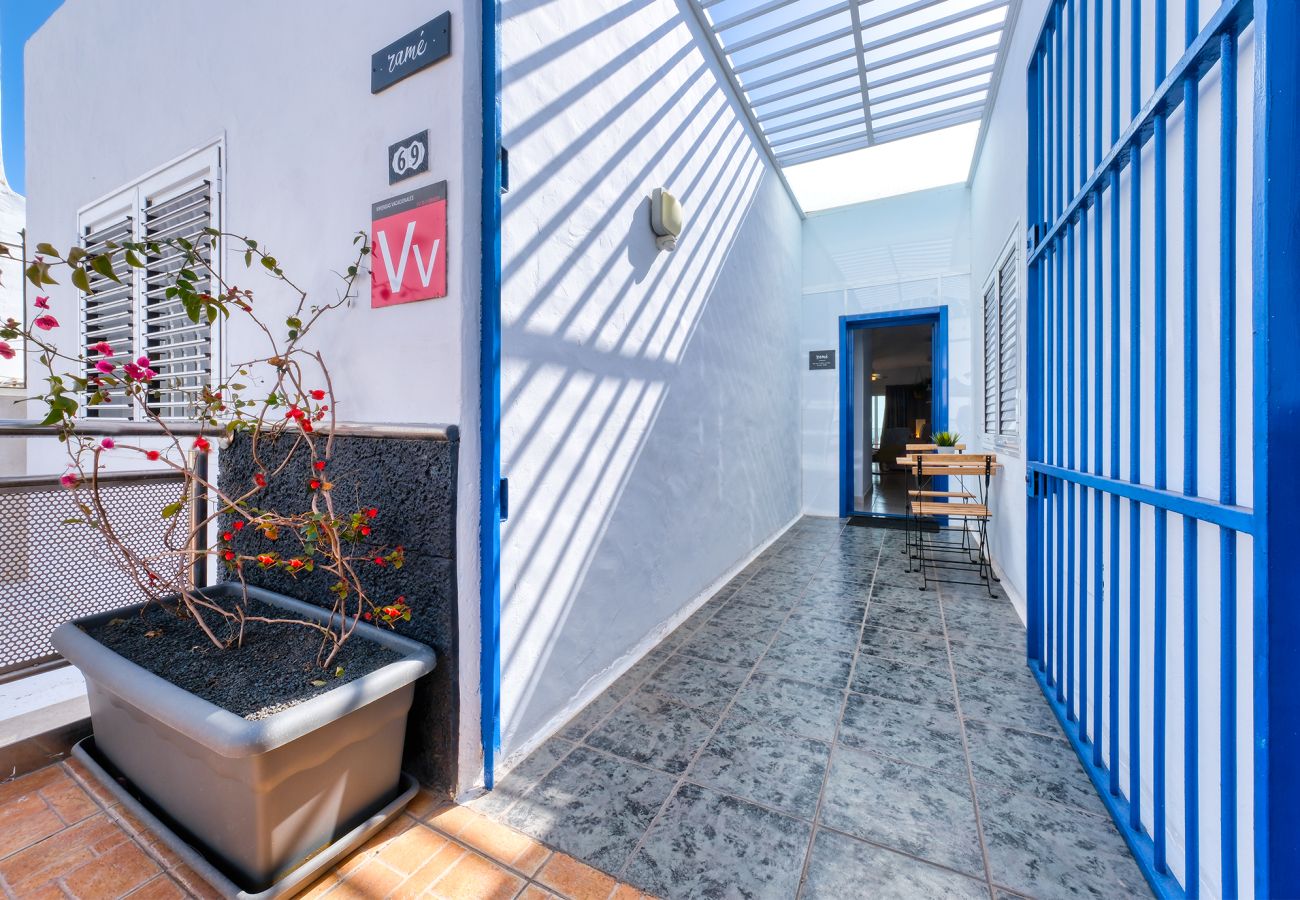 House in Puerto del Carmen - Casa Ramé - Beachfront with AACC By LVH