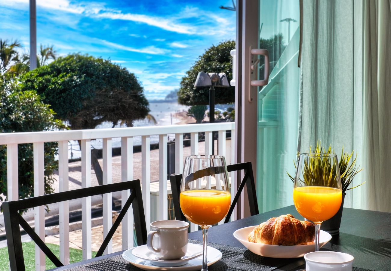 House in Puerto del Carmen - Casa Ramé - Beachfront with AACC By LVH