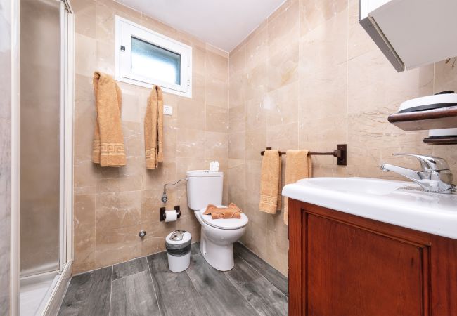House in Puerto del Carmen - Casa Emilia-close to all amenities and beach House in Puerto del Carmen - Casa Emilia-close to all amenities and beach