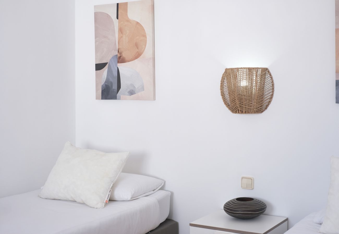 House in Playa Blanca - Playa Blanca Sunset - Pool and BBQ By LVH