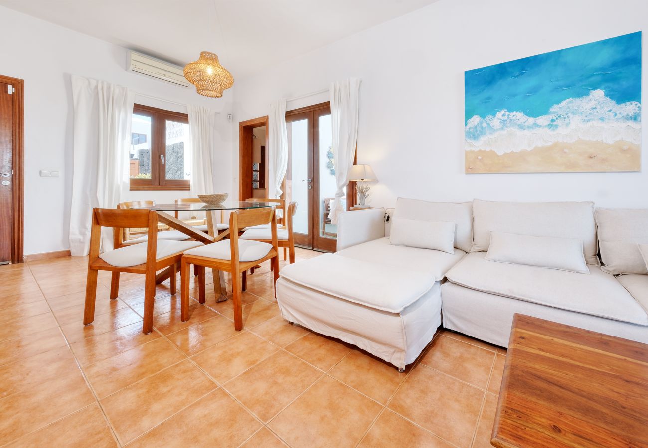House in Playa Blanca - Lanzarote Paradise - Pool, AACC and BBQ By LVH