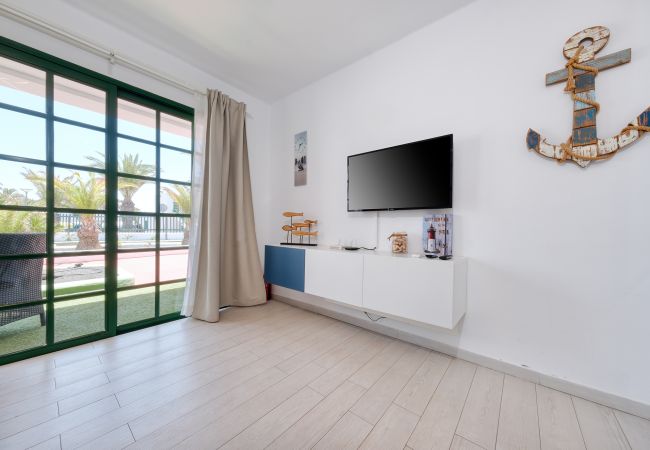 House in Puerto del Carmen - Vela Azul POOL & TENNIS - free AC &Good WIFI- Smart TV House in Puerto del Carmen - Vela Azul POOL & TENNIS - free AC &Good WIFI- Smart TV