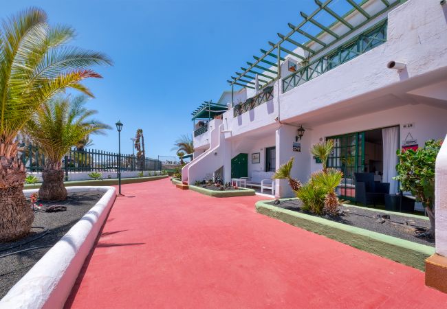 House in Puerto del Carmen - Vela Azul POOL & TENNIS - free AC &Good WIFI- Smart TV House in Puerto del Carmen - Vela Azul POOL & TENNIS - free AC &Good WIFI- Smart TV