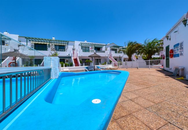 House in Puerto del Carmen - Vela Azul POOL & TENNIS - free AC &Good WIFI- Smart TV House in Puerto del Carmen - Vela Azul POOL & TENNIS - free AC &Good WIFI- Smart TV