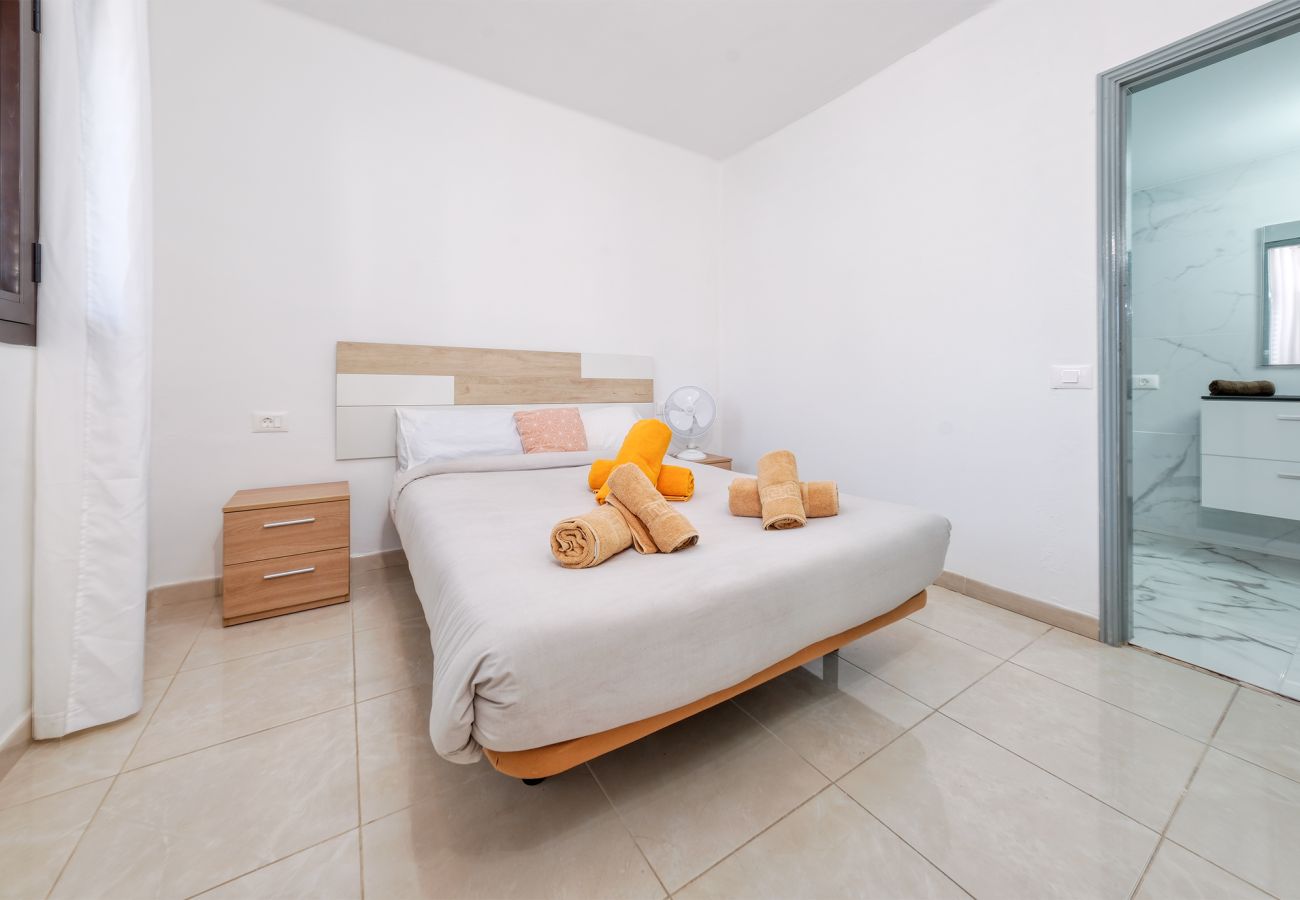 House in Puerto del Carmen - Happy Beach Home - Shared pool By LVH