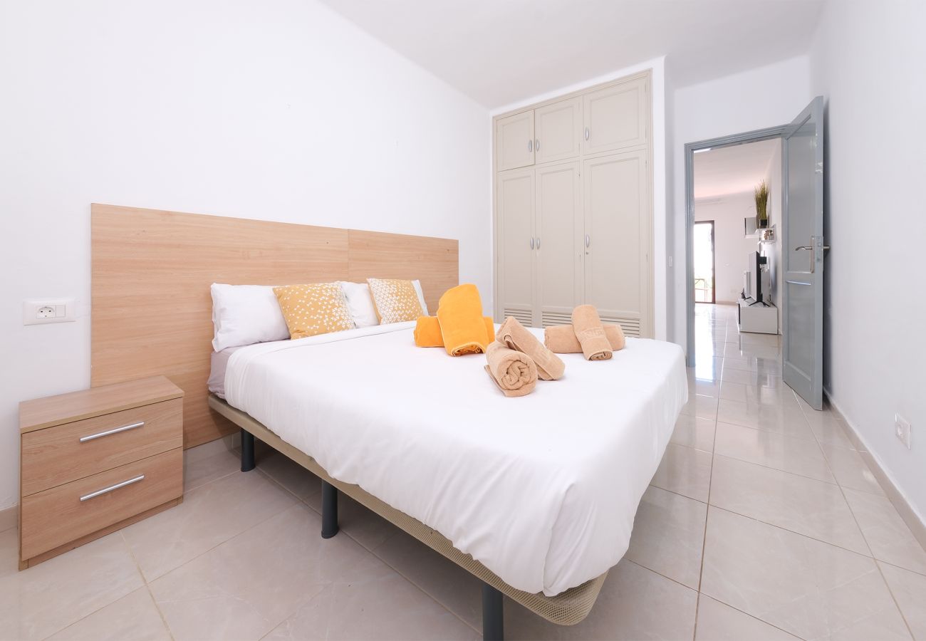 House in Puerto del Carmen - Happy Beach Home - Shared pool By LVH