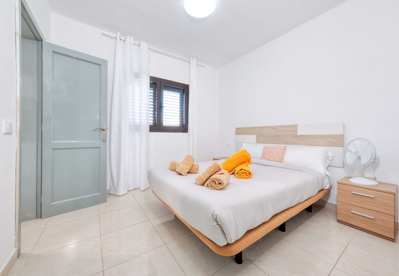 House in Puerto del Carmen - Happy Beach Home - Shared pool By LVH