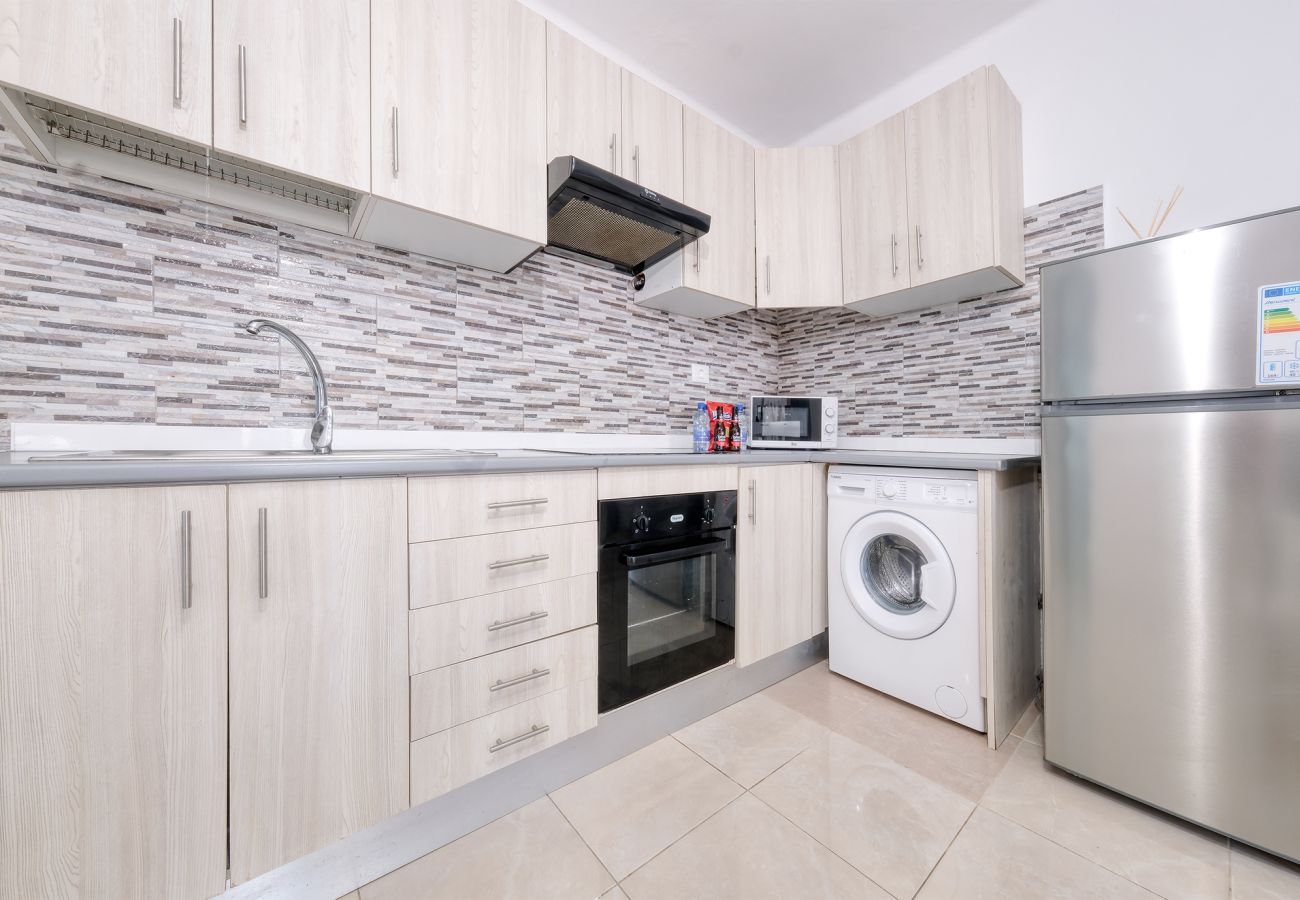 House in Puerto del Carmen - Happy Beach Home - Shared pool By LVH