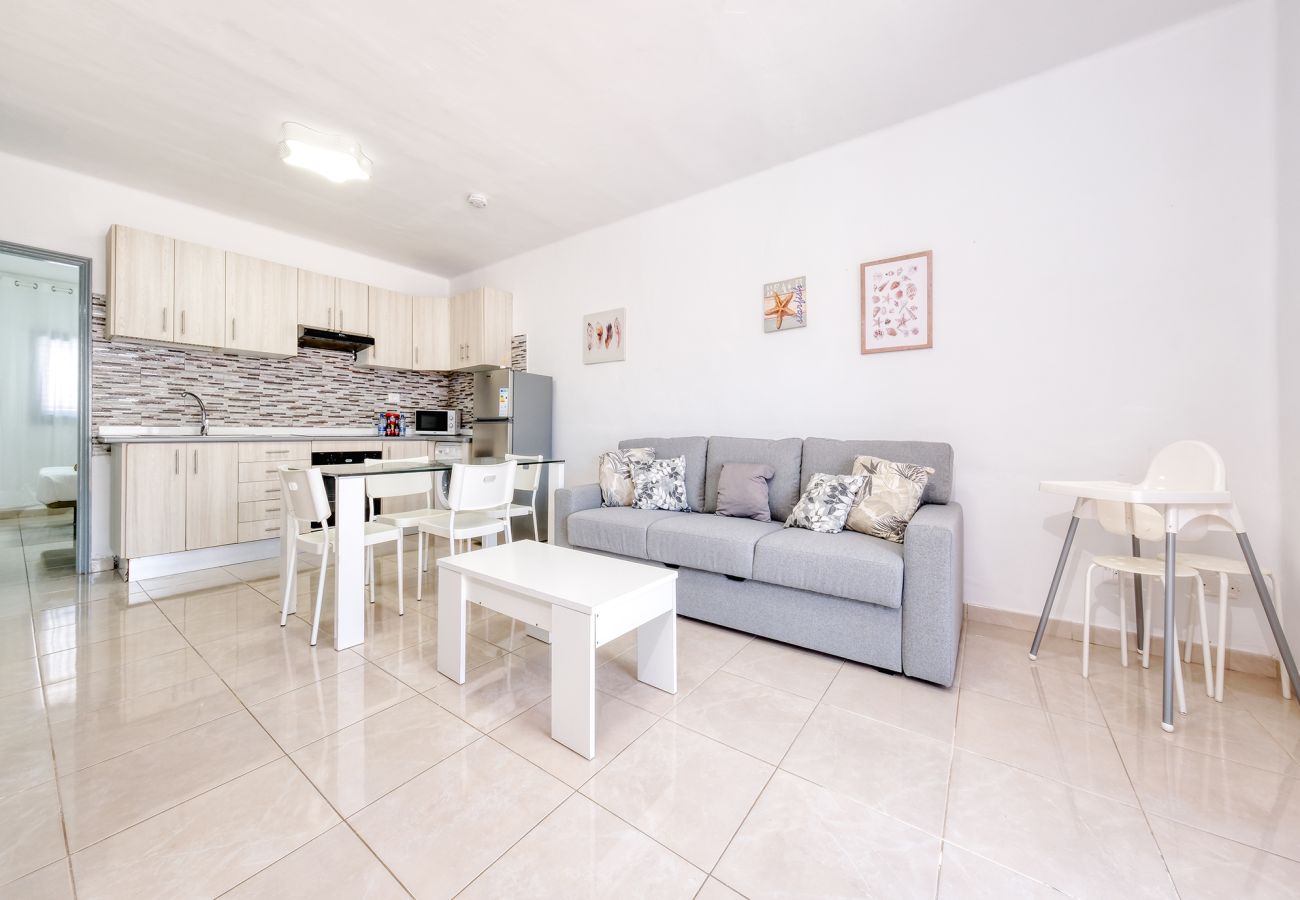 House in Puerto del Carmen - Happy Beach Home - Shared pool By LVH