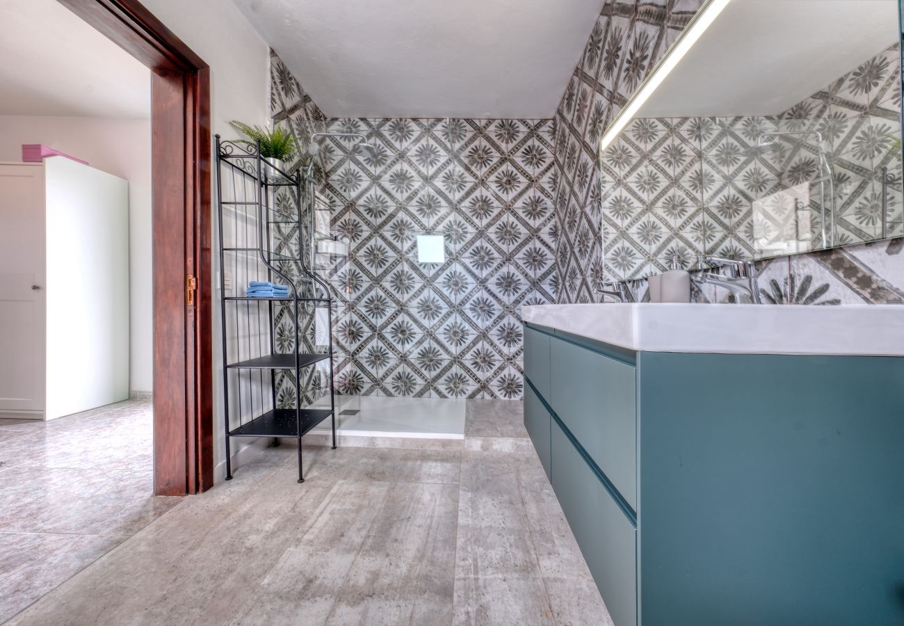 Rent by room in Tinajo - Casa NoPasaNada, estudio La Graciosa Sea View