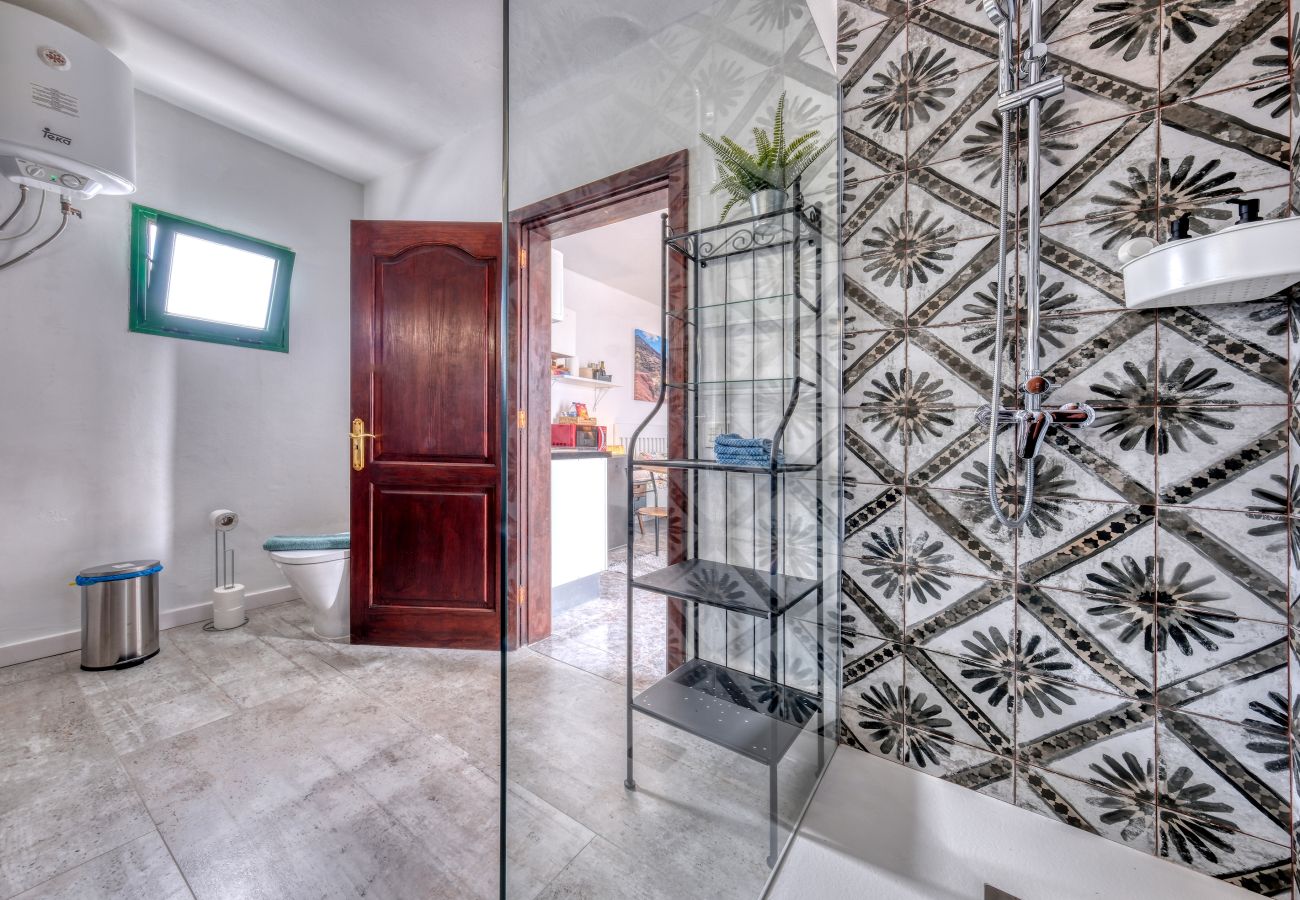 Rent by room in Tinajo - Casa NoPasaNada, estudio La Graciosa Sea View