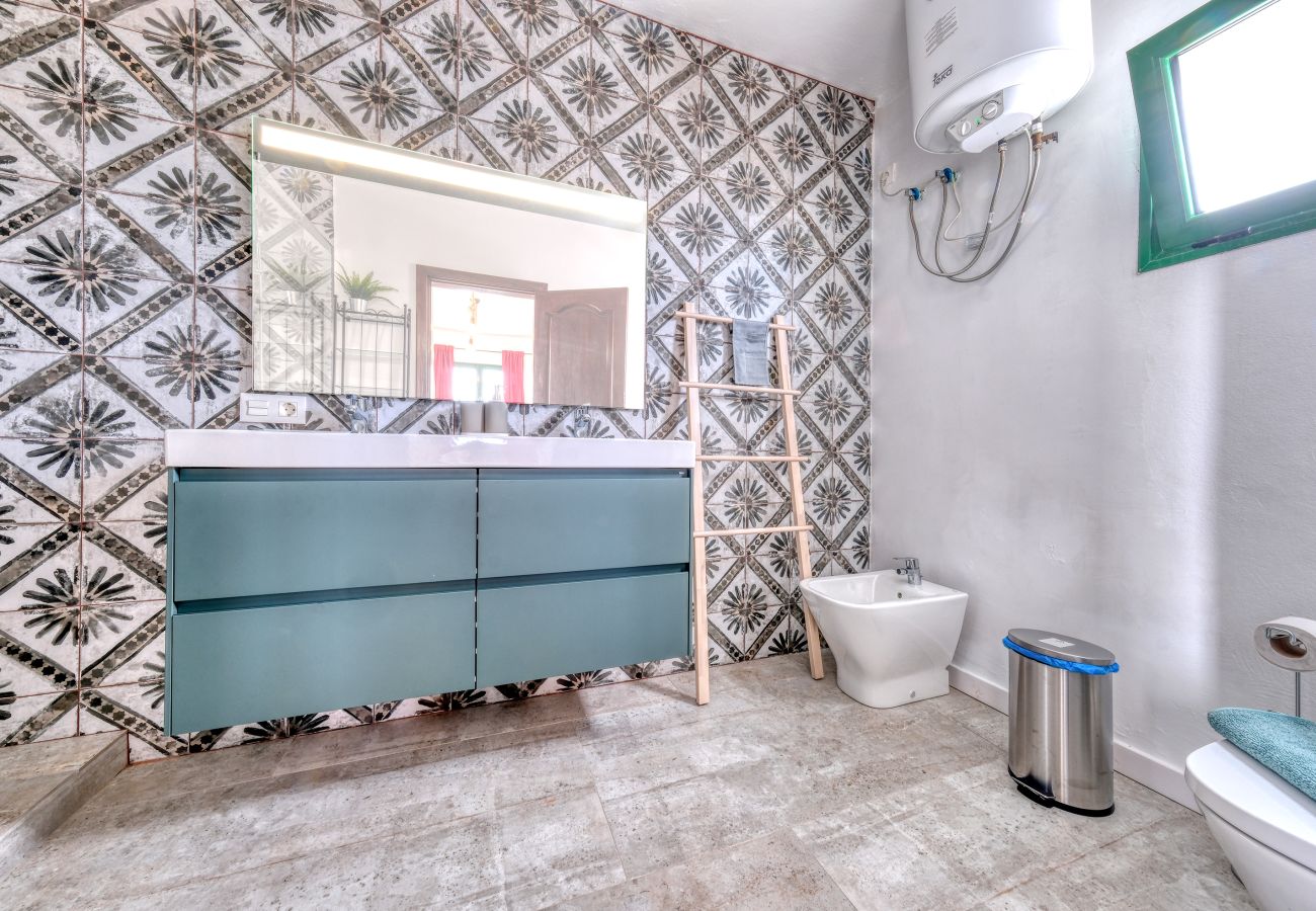 Rent by room in Tinajo - Casa NoPasaNada, estudio La Graciosa Sea View