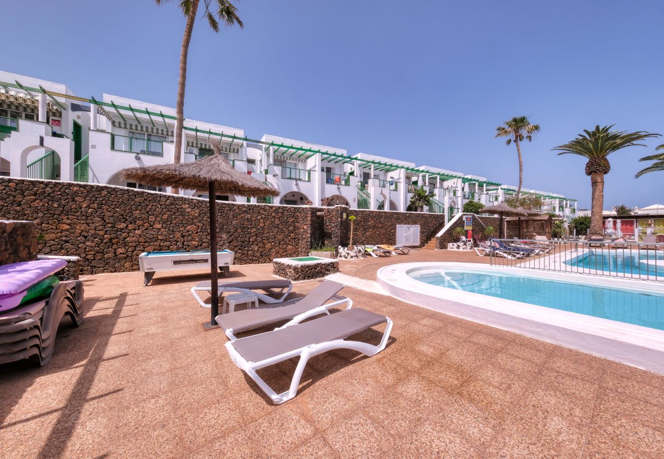 House in Puerto del Carmen - Eva Vacation Home Pool & Relax - Very close to the beach 