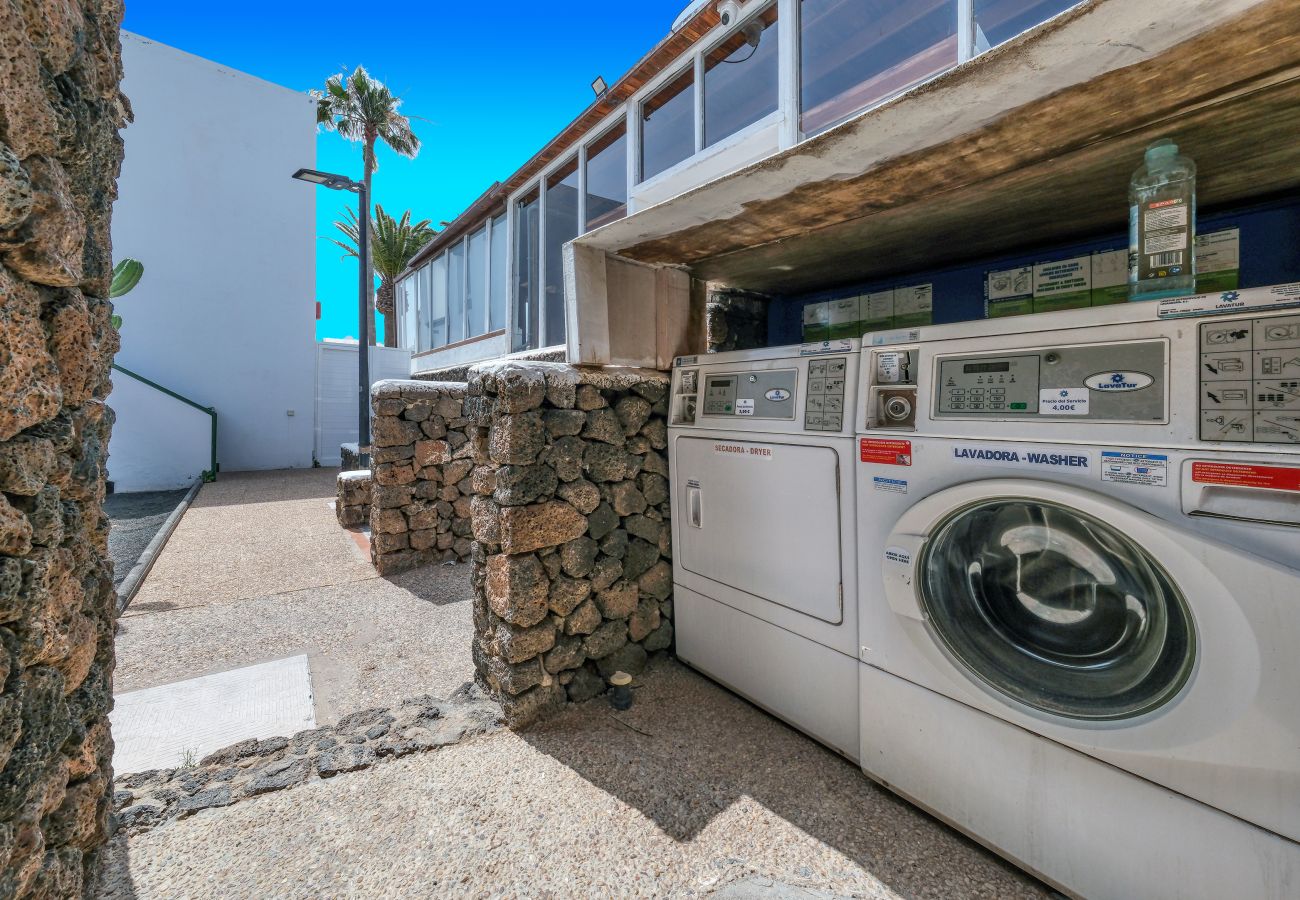 House in Puerto del Carmen - Eva Vacation Home Pool & Relax - Very close to the beach 