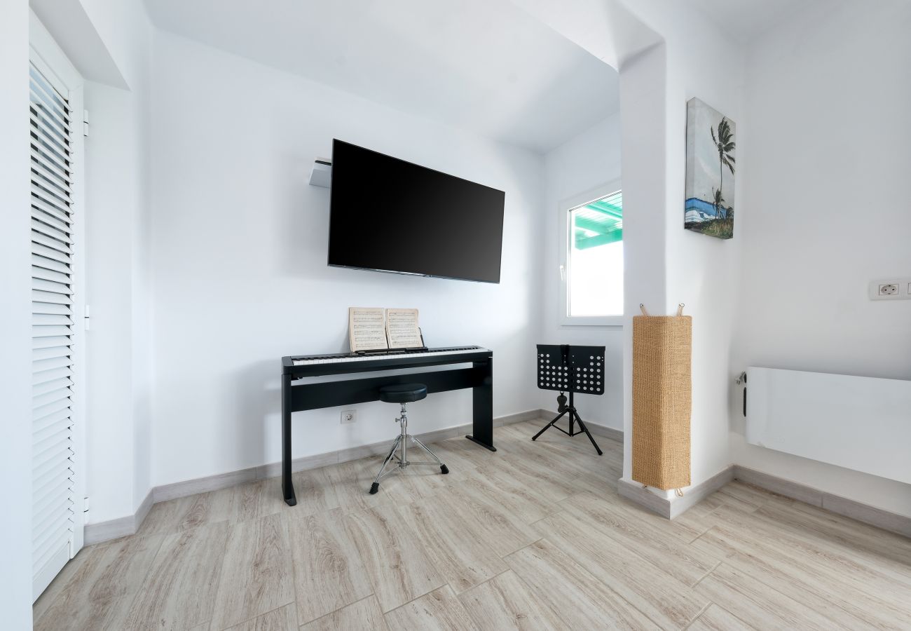 House in Costa Teguise - Casa Roberta Sea view 