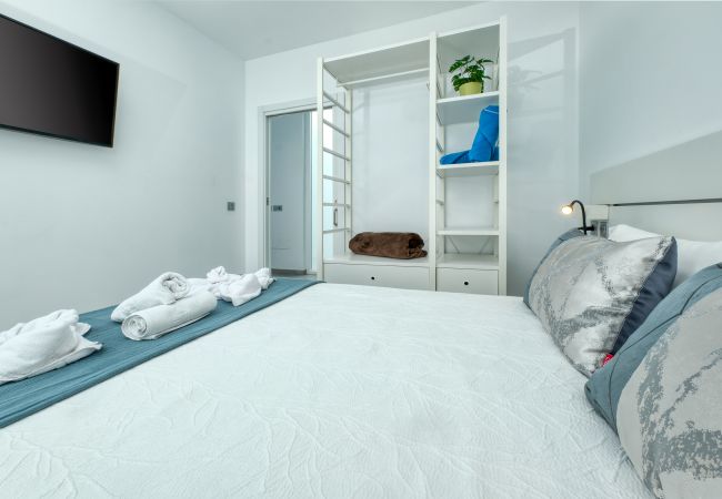 House in  Famara - Karma Famara 1 -25m from the beach, fast wifi and roof top terrace  House in  Famara - Karma Famara 1 -25m from the beach, fast wifi and roof top terrace