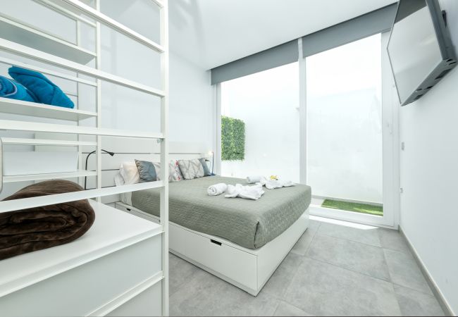 House in  Famara - Karma Famara 2 -  25m from the beach, fast wifi and roof top terrace  House in  Famara - Karma Famara 2 -  25m from the beach, fast wifi and roof top terrace